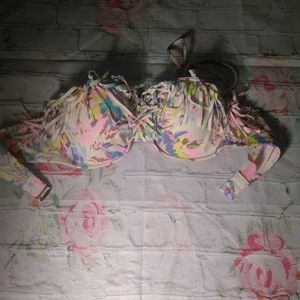 Victoria's Secret Swim Top 34B